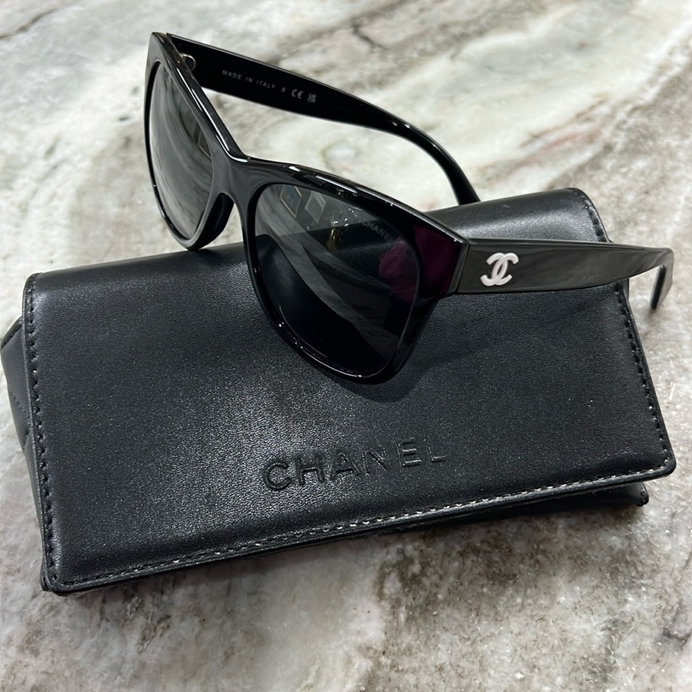 Authentic Chanel Sunglasses black with white CC logo